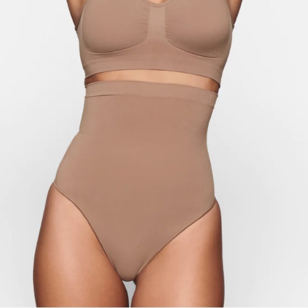 Skims Seamless Core Control Thong: Sizes S/M & L/XL: Color Sienna NWOT